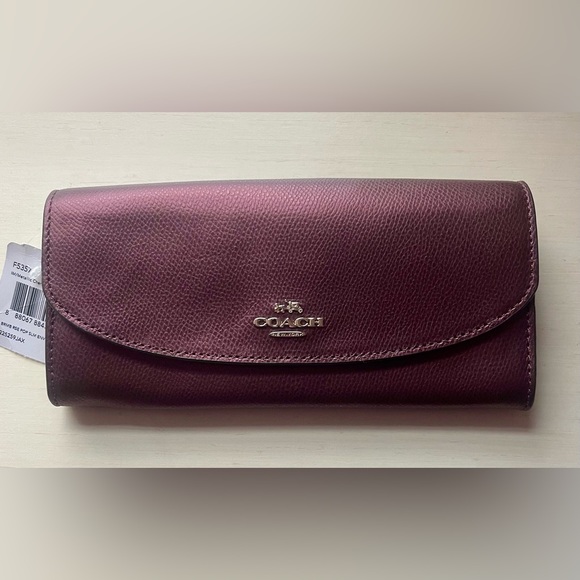 *RARE* COACH Metallic Cherry Bramble Rose Crossgrain Leather
Envelope Wallet Nwt - Picture 7 of 14